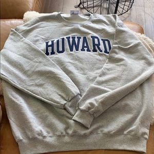 Oversized Howard university sweatshirt